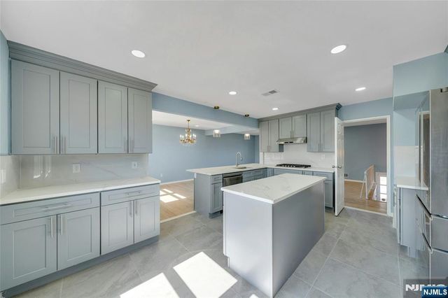 162 Grove Avenue, Verona, NJ 07044