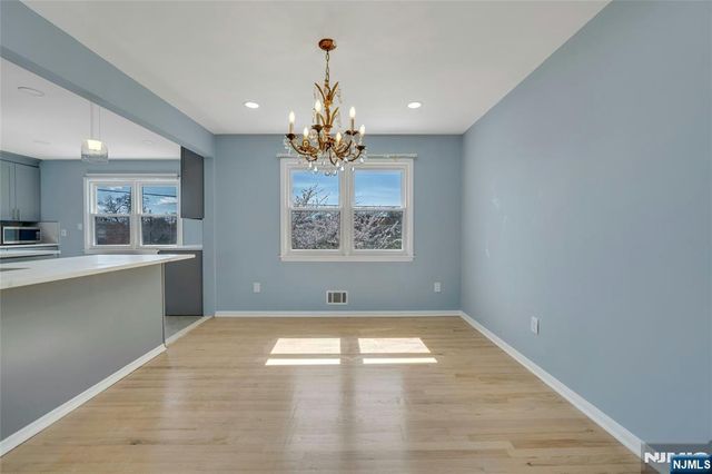 162 Grove Avenue, Verona, NJ 07044
