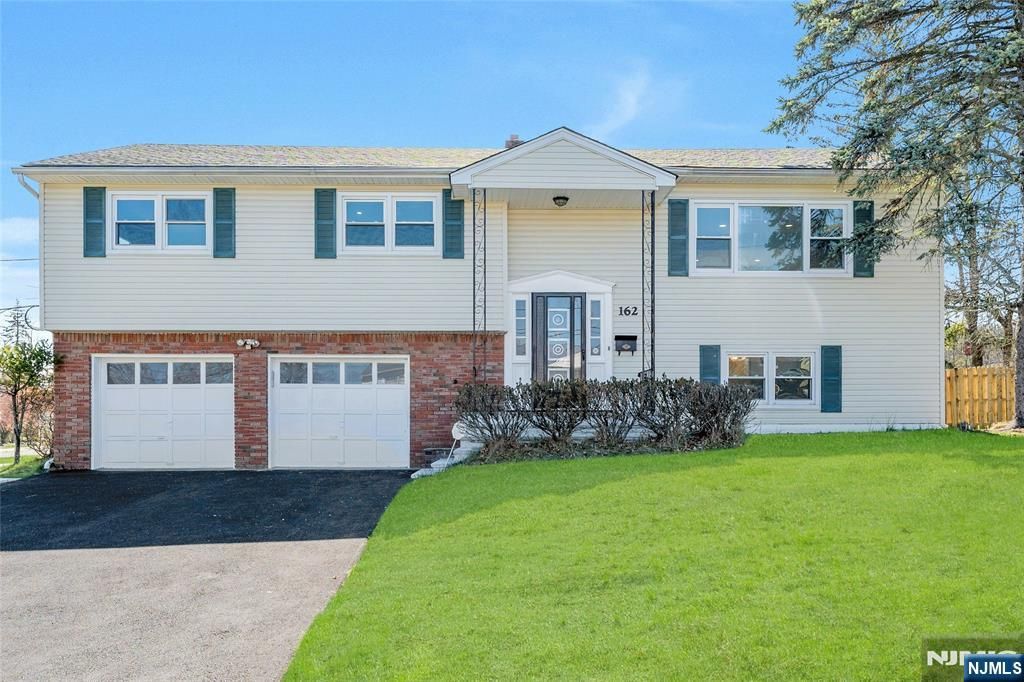 162 Grove Avenue, Verona, NJ 07044