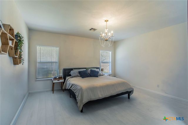 700 Arrowhead Drive, Salado, TX 76571