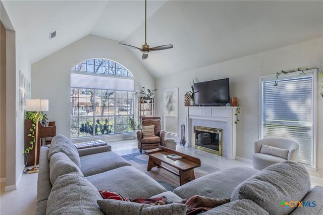 700 Arrowhead Drive, Salado, TX 76571