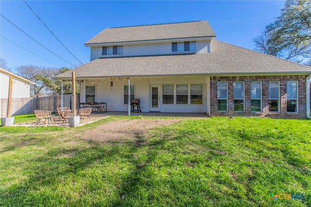 700 Arrowhead Drive, Salado, TX 76571