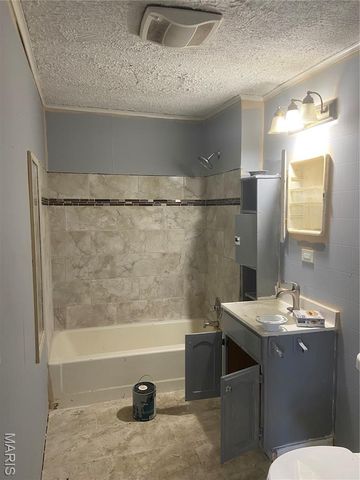 2823 Marshall Avenue, Granite City, IL 62040