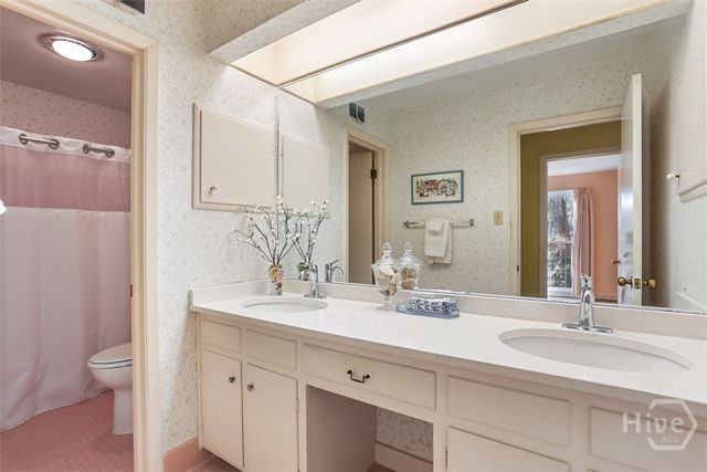 102 Winchester Drive, Savannah, GA 31410