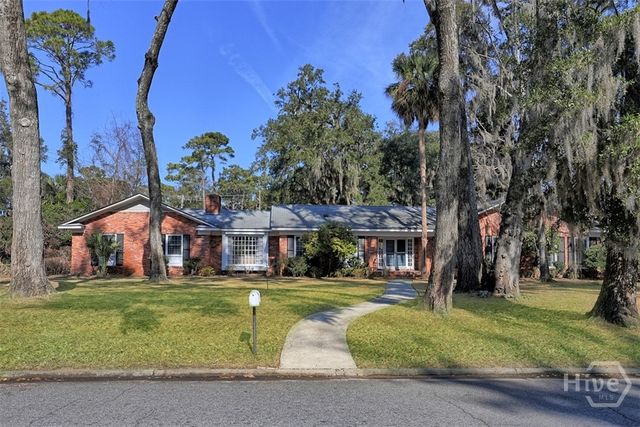 102 Winchester Drive, Savannah, GA 31410