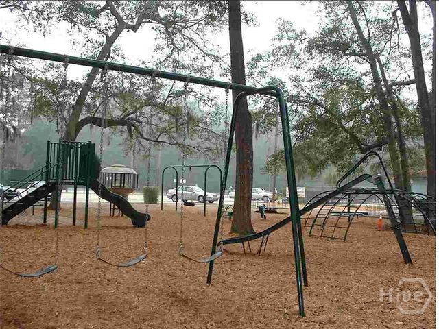 102 Winchester Drive, Savannah, GA 31410