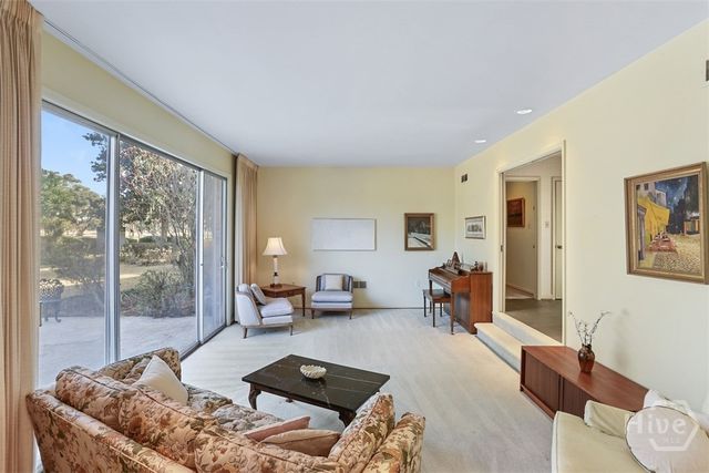 102 Winchester Drive, Savannah, GA 31410