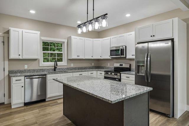 72 Forkum Lane, Lafayette, TN 37083