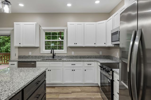 72 Forkum Lane, Lafayette, TN 37083