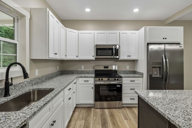 72 Forkum Lane, Lafayette, TN 37083