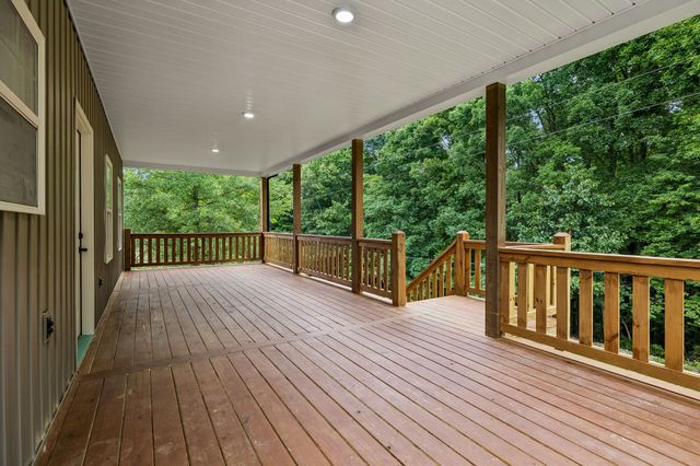 72 Forkum Lane, Lafayette, TN 37083