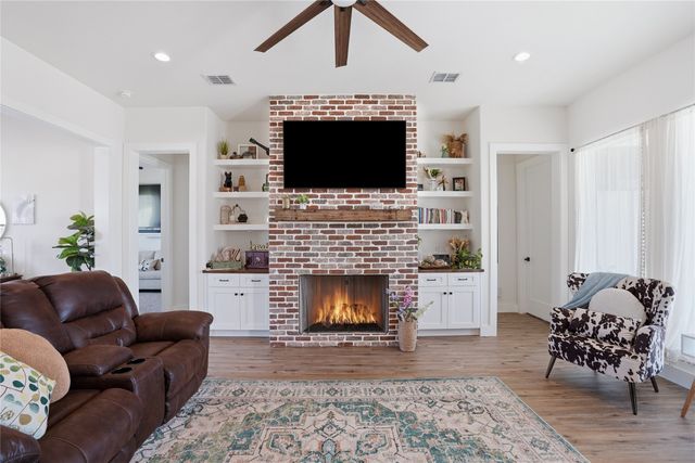 1023 County Road 337, Glen Rose, TX 76043