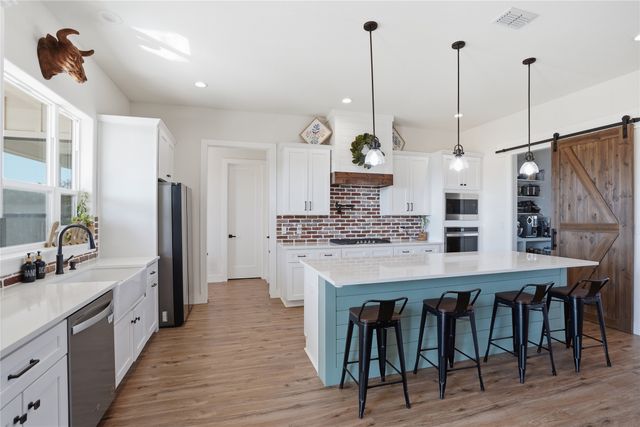 1023 County Road 337, Glen Rose, TX 76043