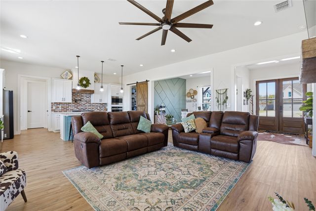 1023 County Road 337, Glen Rose, TX 76043