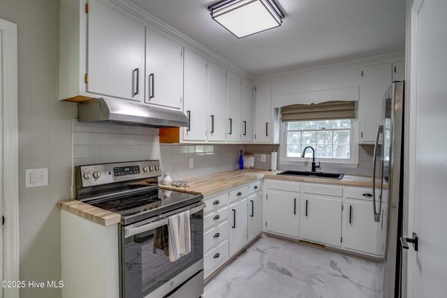 108 Dogwood Drive, Washington, NC 27889