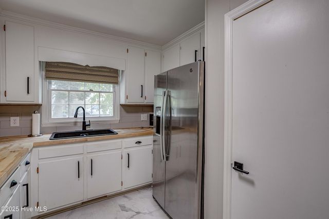 108 Dogwood Drive, Washington, NC 27889