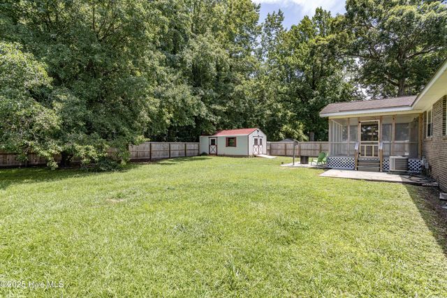 108 Dogwood Drive, Washington, NC 27889