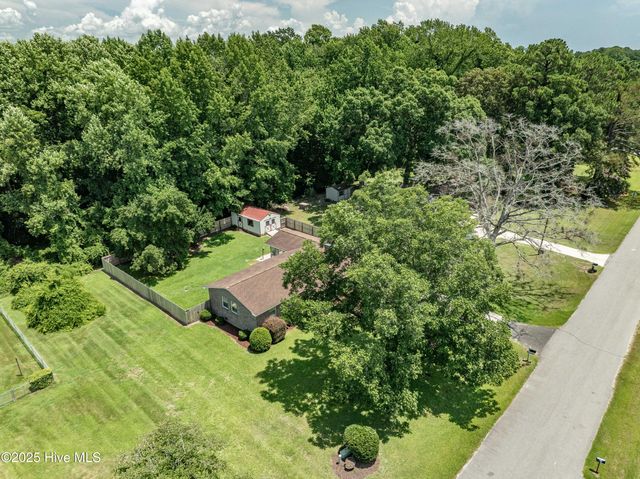108 Dogwood Drive, Washington, NC 27889