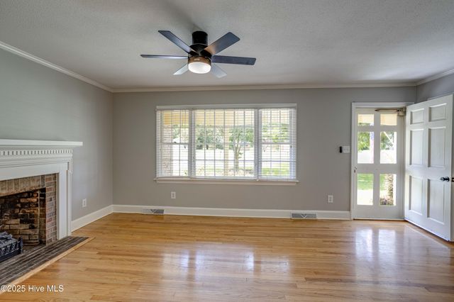 108 Dogwood Drive, Washington, NC 27889