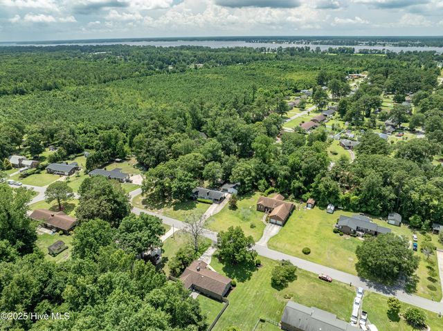 108 Dogwood Drive, Washington, NC 27889