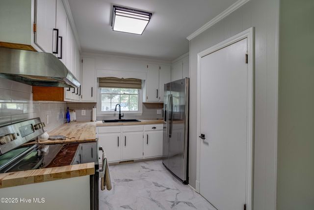 108 Dogwood Drive, Washington, NC 27889