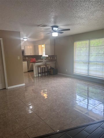 279 4th Street N, Van Vleck, TX 77482