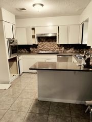 279 4th Street N, Van Vleck, TX 77482
