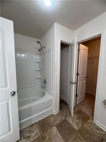 1262 Stonefield Crossing Court, Winston-salem, NC 27107