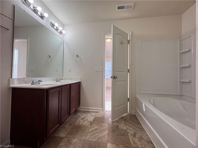 1262 Stonefield Crossing Court, Winston-salem, NC 27107