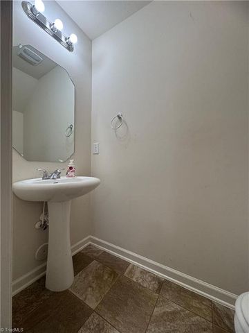 1262 Stonefield Crossing Court, Winston-salem, NC 27107