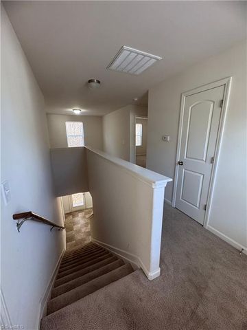 1262 Stonefield Crossing Court, Winston-salem, NC 27107