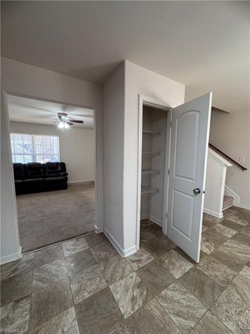 1262 Stonefield Crossing Court, Winston-salem, NC 27107