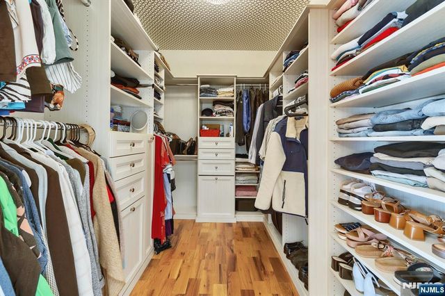 44 Marquis Court 44, Edgewater, NJ 07020