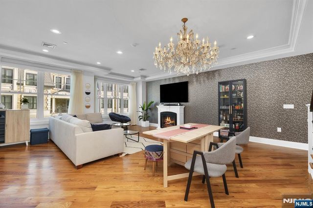 44 Marquis Court 44, Edgewater, NJ 07020