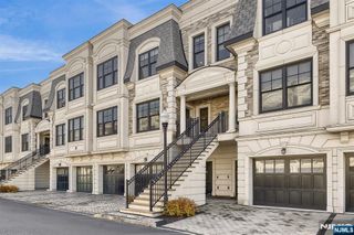 44 Marquis Court 44, Edgewater, NJ 07020