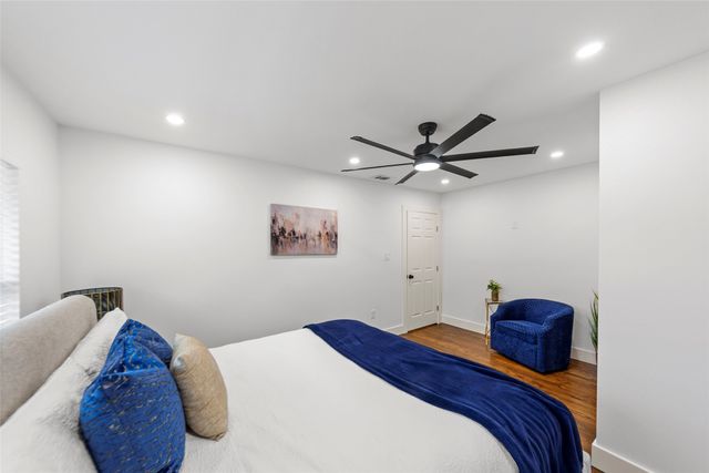 2945 Healey Drive, Dallas, TX 75228