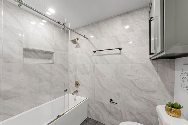 2945 Healey Drive, Dallas, TX 75228