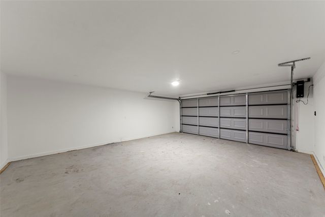 2945 Healey Drive, Dallas, TX 75228