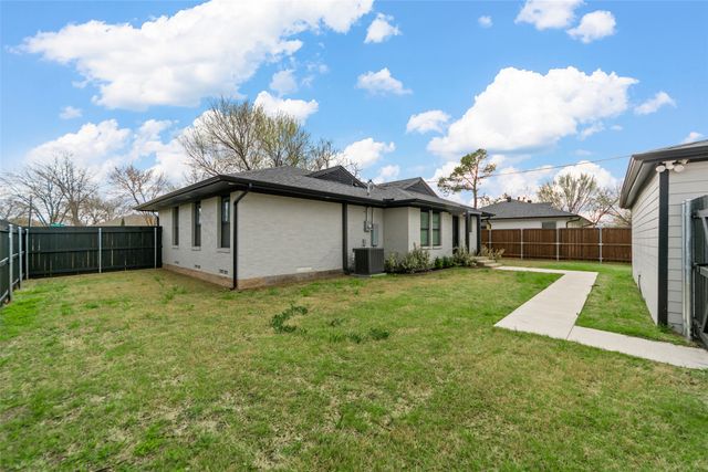 2945 Healey Drive, Dallas, TX 75228