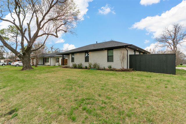 2945 Healey Drive, Dallas, TX 75228