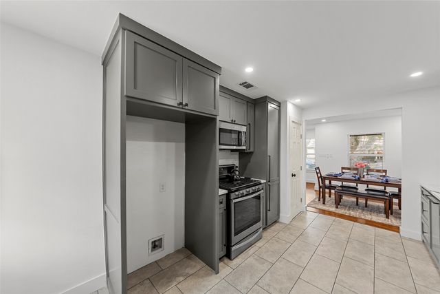 2945 Healey Drive, Dallas, TX 75228