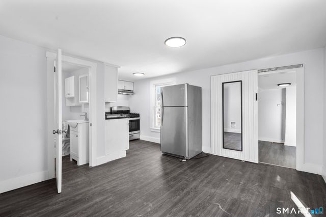 59 Pine Street, Hamden, CT 06514