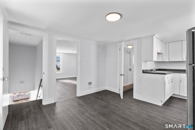 59 Pine Street, Hamden, CT 06514