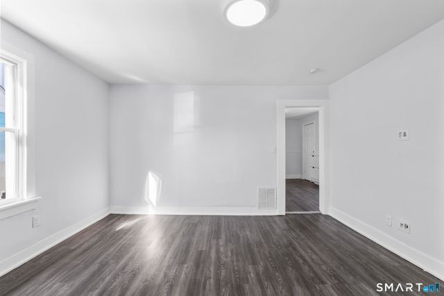 59 Pine Street, Hamden, CT 06514