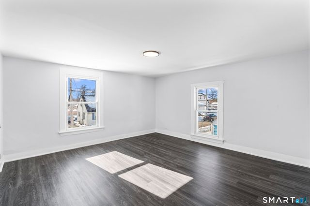 59 Pine Street, Hamden, CT 06514