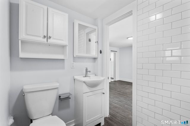 59 Pine Street, Hamden, CT 06514