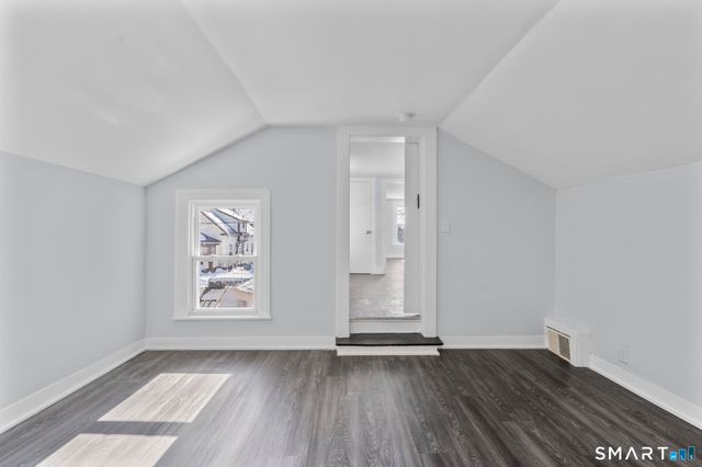 59 Pine Street, Hamden, CT 06514