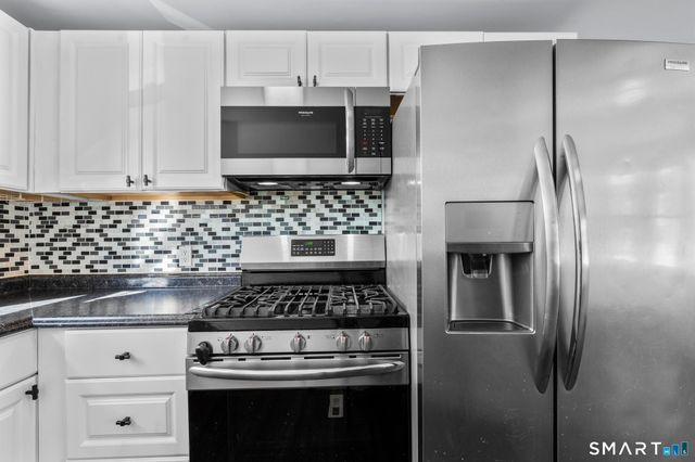 59 Pine Street, Hamden, CT 06514