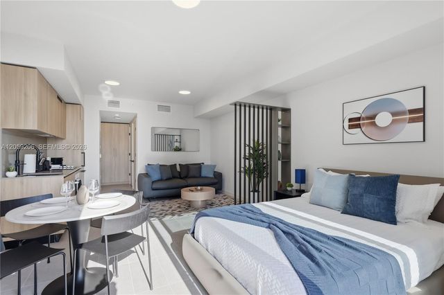 121 NE 5th St 1800, Miami, FL 33132