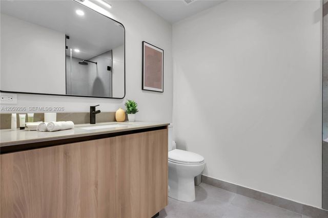 121 NE 5th St 1800, Miami, FL 33132